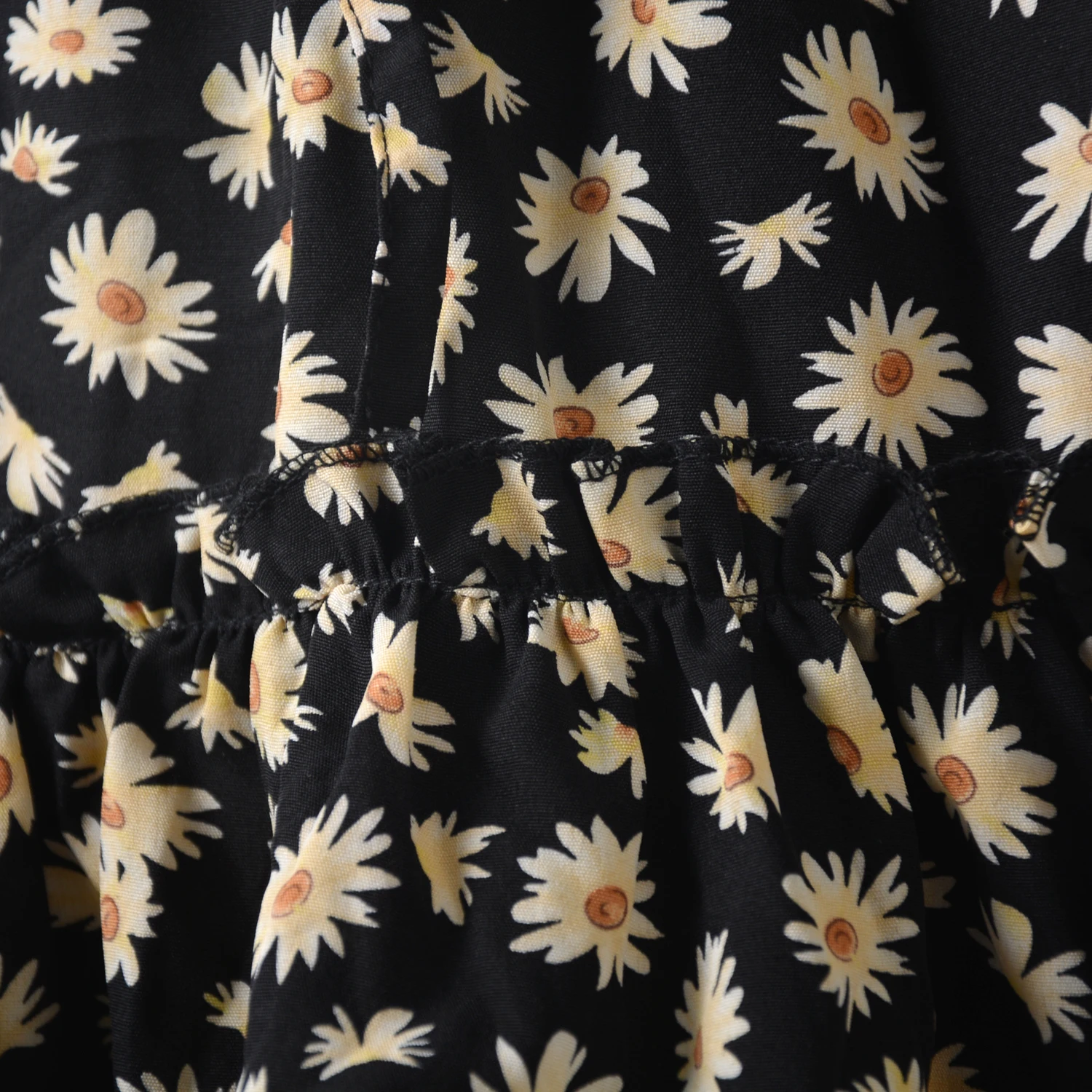

2021 summer new women's high waist slim floral skirt fashion daisy print wrinkle leisure commuting lovely beach skirt