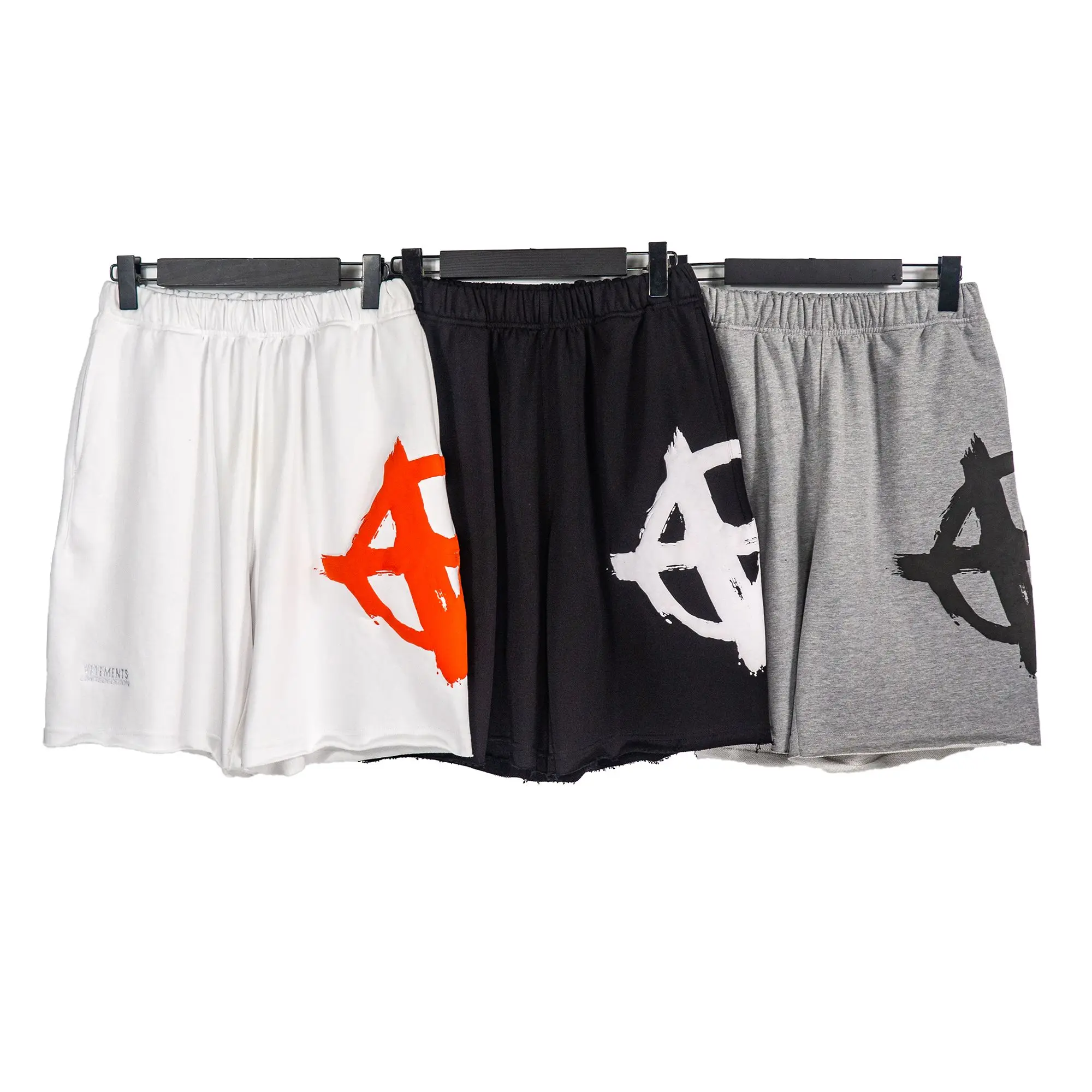 

Шорты Vetement с надписью «Anti-war» и логотипом «Five Minutes» высокого качества