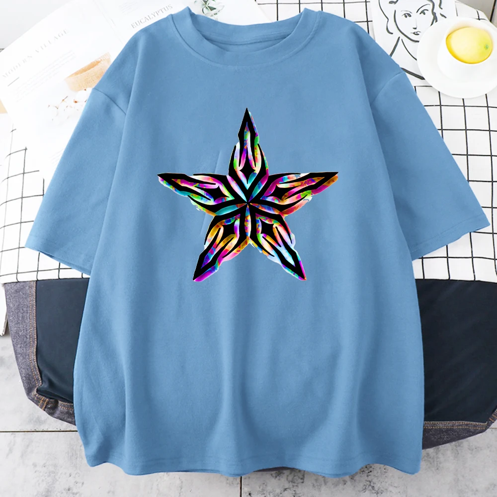 

Бесплатная доставка, женская футболка с ярким принтом звезд, летняя Милая одежда, повседневные Изящные футболки, модные брендовые футболки ...