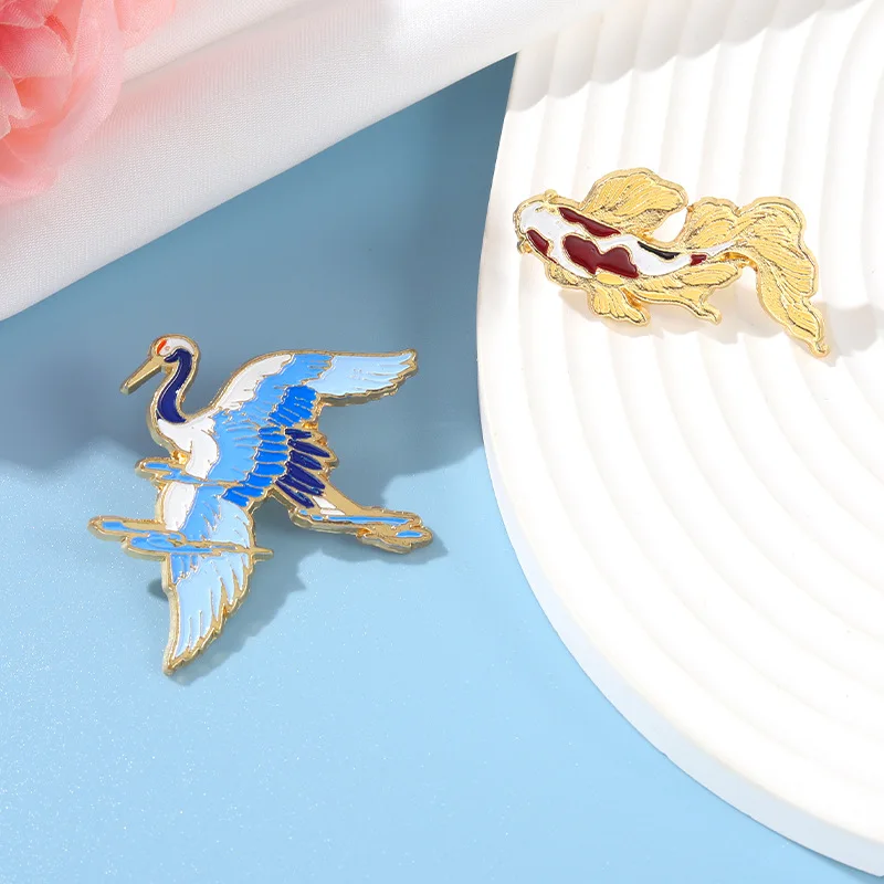 

Crane Brooch Custom Good Luck Soar In The Sky Brooches For Women Trendy Elegant Pins Party Wedding Jewelry Gift For Friends