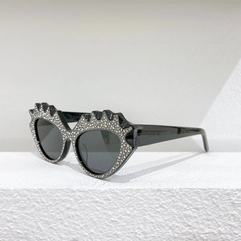 

2021 New Black Beige Tortoiseshell Cat Eye Small Frame Prom Sunglasses 0781S High Quality Fashion Diamond Glasses