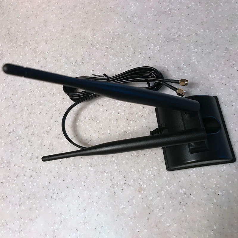 

Dual Antenna 6DBi Omni Directional RP-SMA Plug Male(Female Pin) Connector for Indoor WiFi Wireless Range Signal