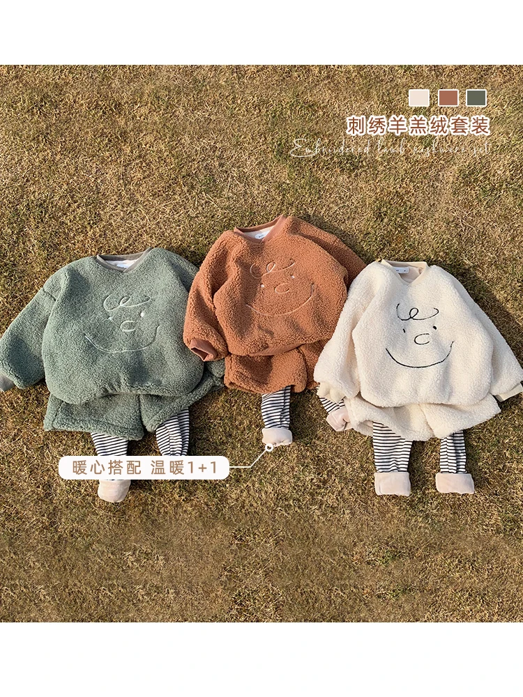 Детский костюм на зиму 2019 флисовый комплект из двух овечьей шерсти с вышитыми