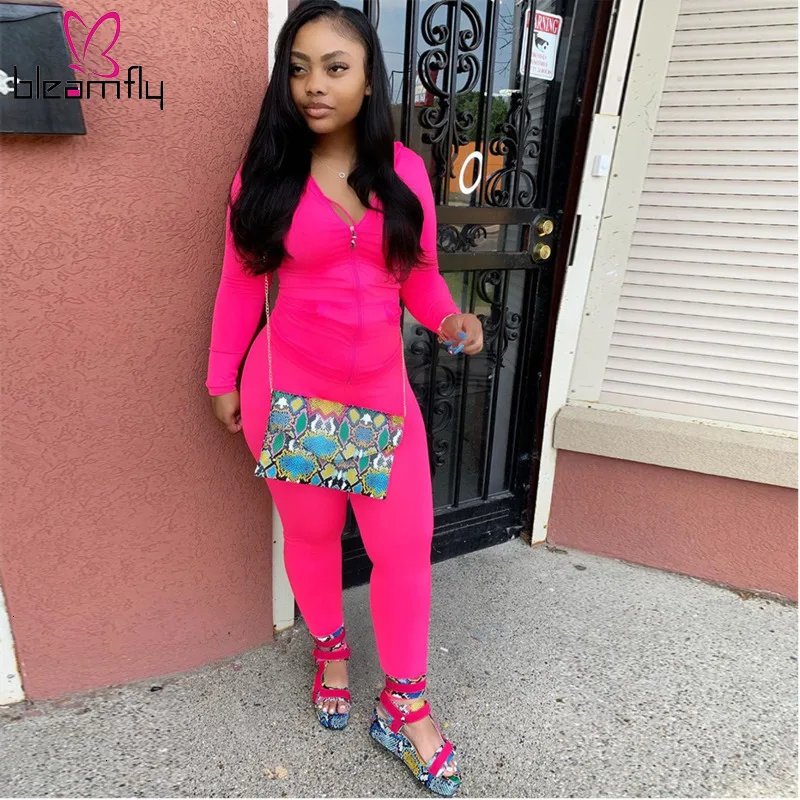 Комплект из двух предметов осенний спортивный костюм с капюшоном и карманами на