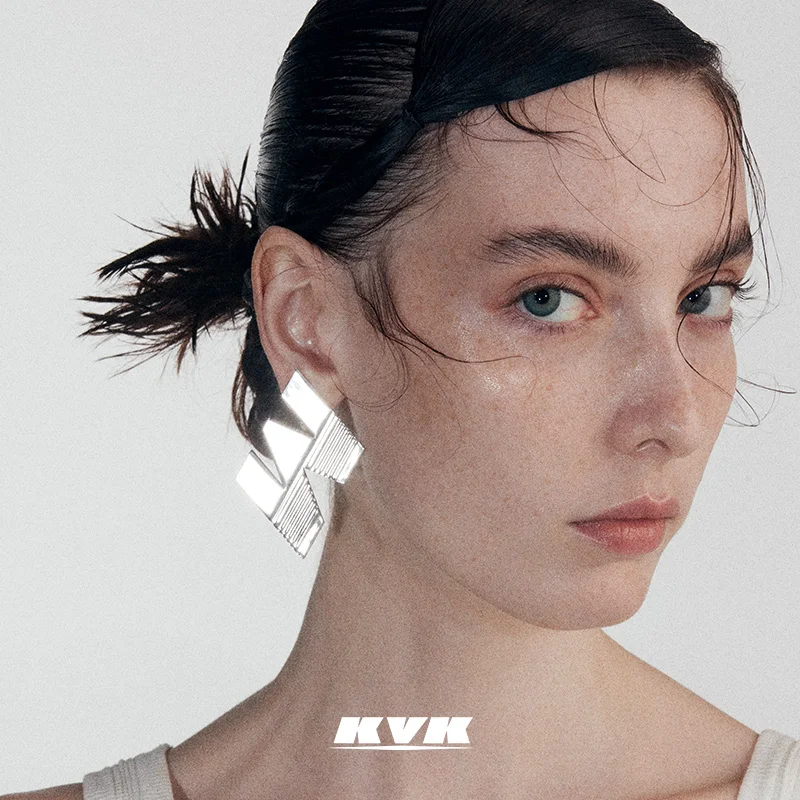 Большие серьги KVK с буквами, Простые индивидуальные универсальные серьги 2021, новые модные нишевые дизайнерские серьги для женщин