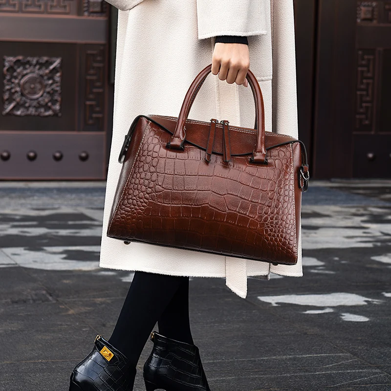 

Fashion bag female 2021 new summer women's one shoulder portable messenger bag atmospheric texture briefcase pillow case