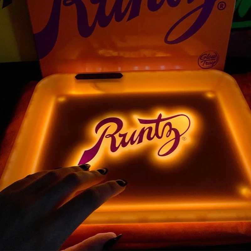 

LED Tobacco Rolling Tray Runty Manual Changing Color Glow Herb Tray Herb Grinder Plate Cigarette Smoking Roll Weed Tray