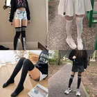 Гольфы женские длинные в полоску, пикантные чулки выше колена для девушек, теплые дизайнерские носки черногобелого цвета, 1 пара