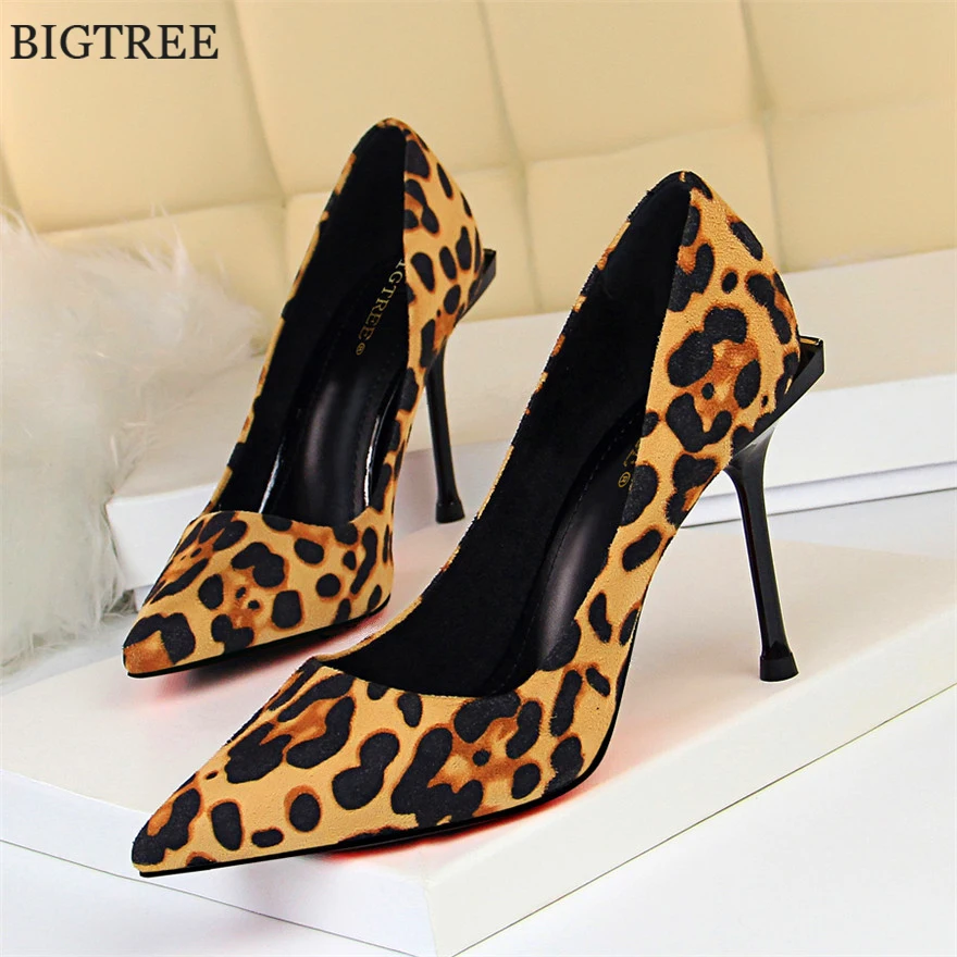 

Sexy High Heels Leopard Shoes 2021 Women Pumps Office Lady Pointed Toe Flock 10cm Wedding Sapato Feminino Fashion Singles Shoes