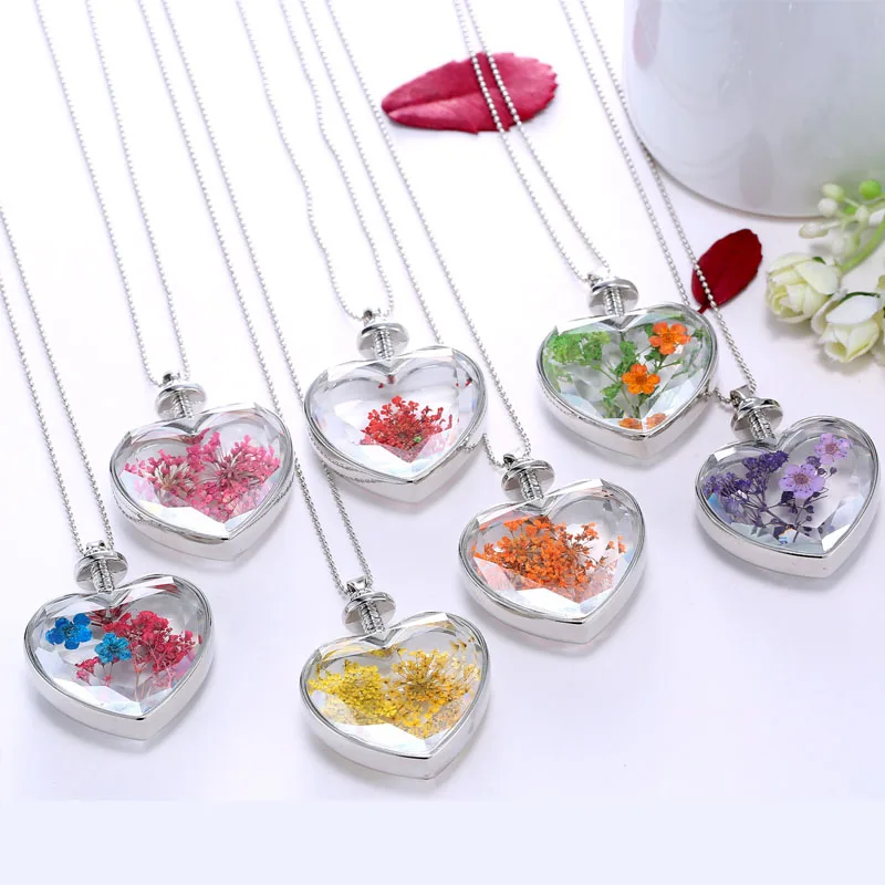 

Popular Dried Flower Necklaces Korean Women Long Gold Color Beads Chain Colorful Heart Pendant Necklace Jewelry For Girls Women