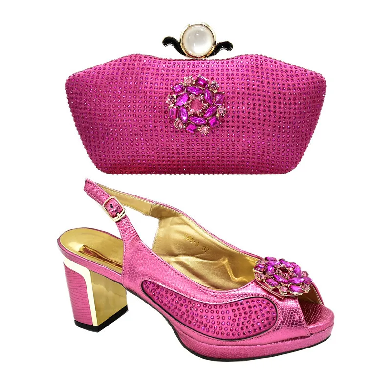 Новые итальянские туфли с сумочкой в комплекте высококачественные и сумочка