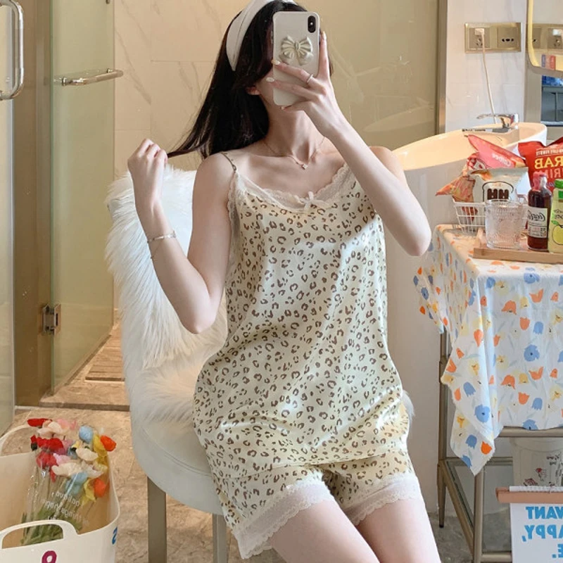 

Summer Leopard Print Women Pajamas Set Sling Split Sexy Lace Lingerie Pyjamas Ladies Sleeveless Fresh Casual Shorts Sleepwear