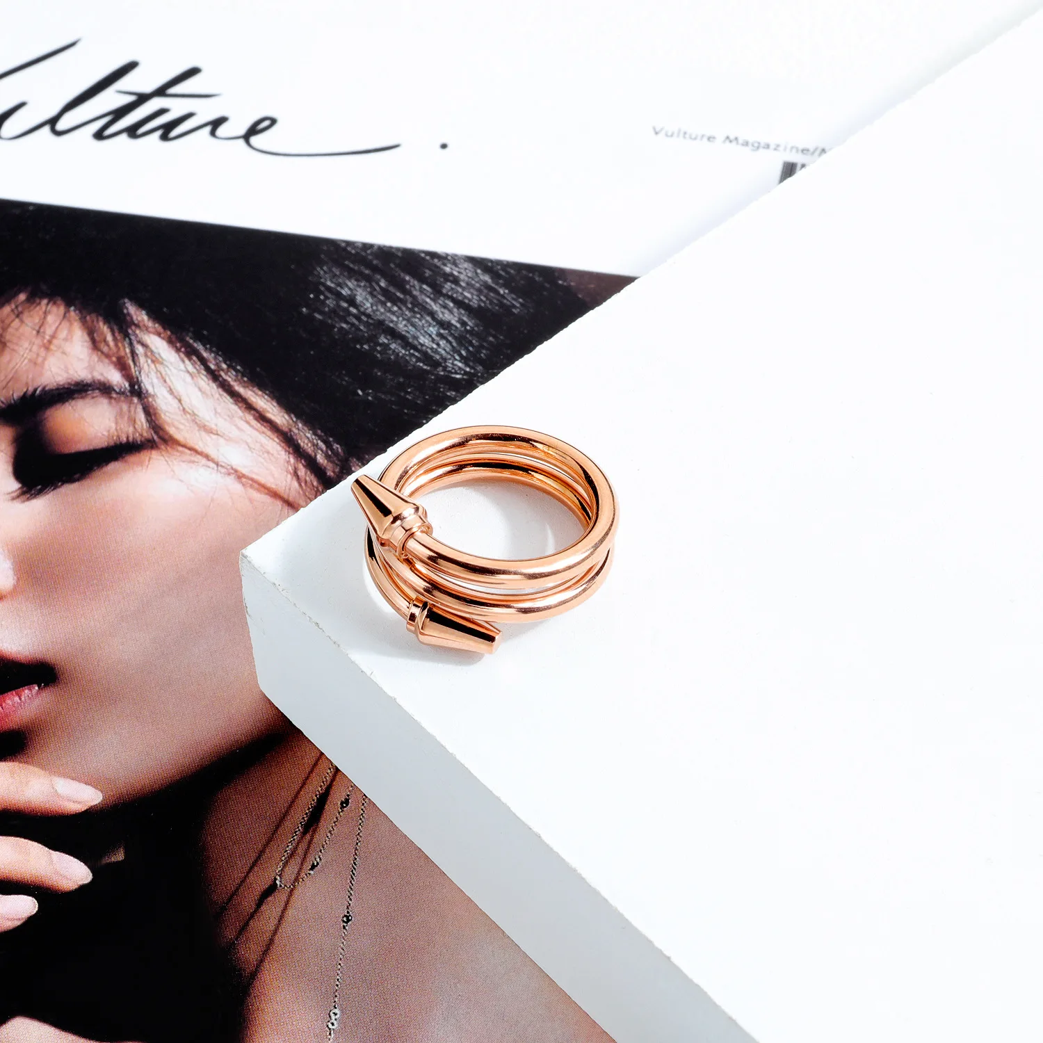 

CH-1468 Temperament Creative Three Circle Nail Ring Titanium Steel Ladies Ring Fashion Nail Tail Ring birthday present