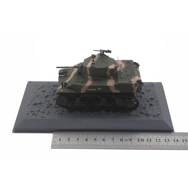 

Rare and fine 1/43 World War II M5A1 light tank USMC 4th tank battle Collection model of alloy products