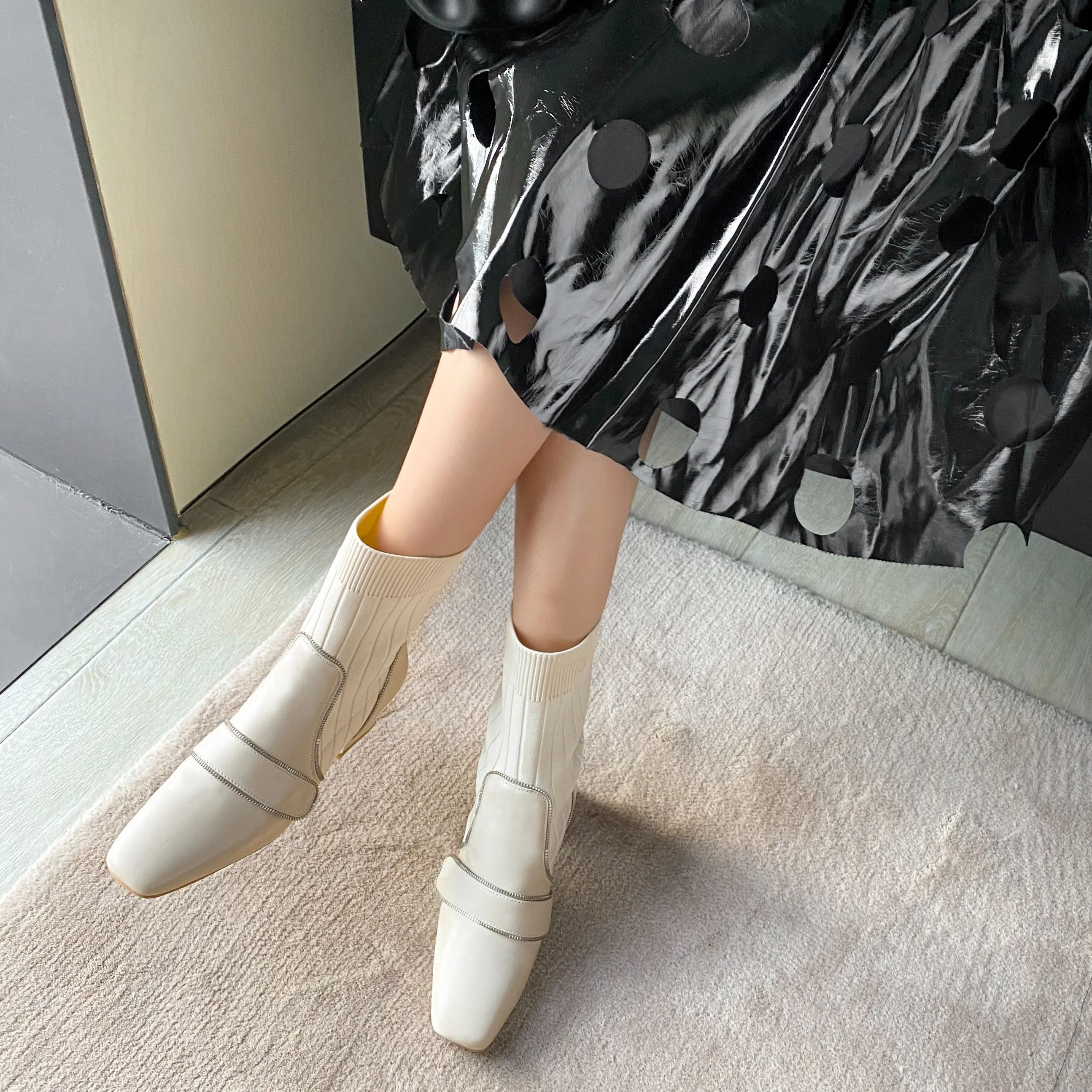

Skinny boots 2020 spring and autumn new square head thick with belt buckle elastic short boots wild fashion women's boots X068