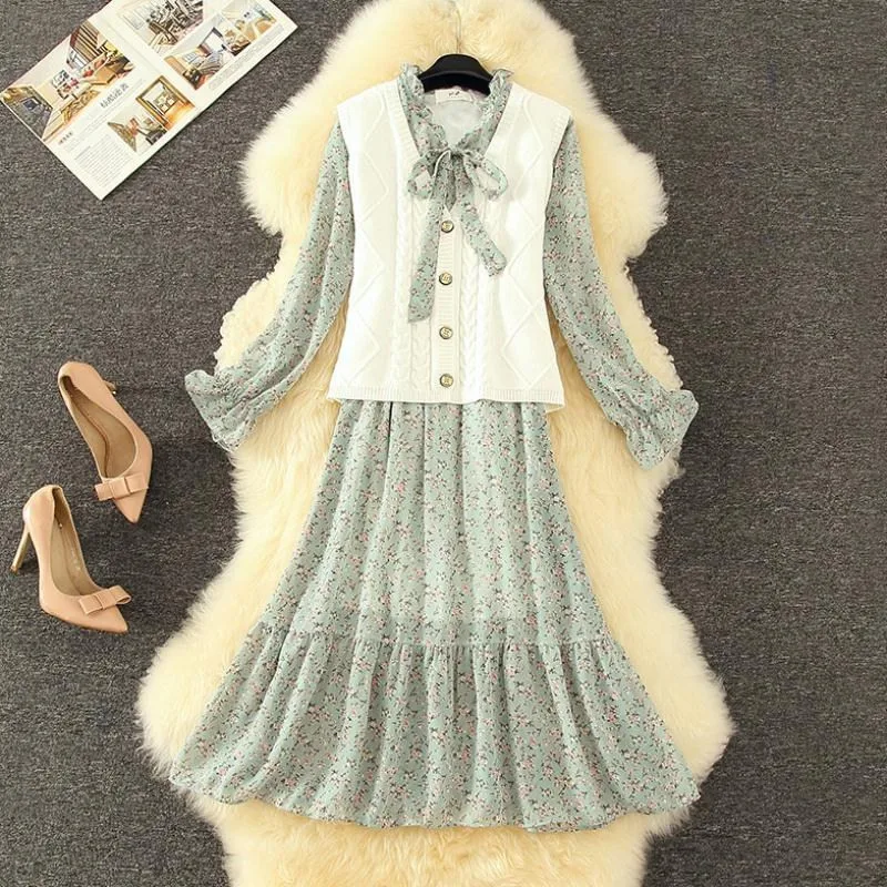 Модное платье с вязаным кардиганом свитер жилет весна-осень 2021 шифоновое