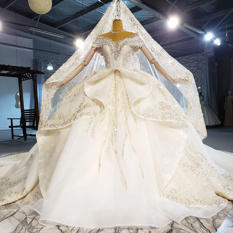 

Light Champange White Bridal Wedding Dresses Applique Print 2021 New V-neck Large Pearl Decoration Frill Gown Robe De Mariee