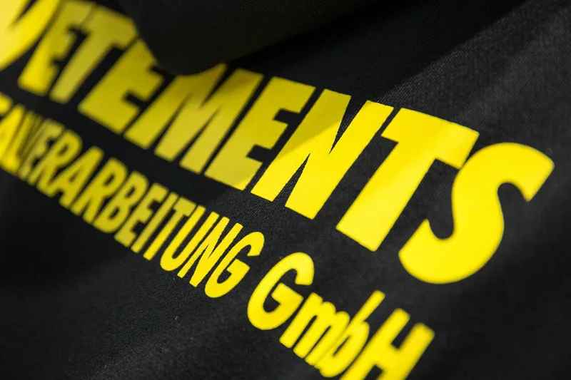 

New Vetements Hoodie Men Women 1:1 High-Quality Metallverarbeitung Gmbh Yellow letter pullover Vetements hoodie