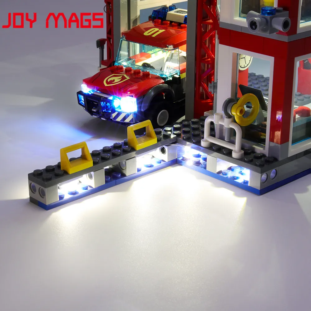 Комплект светодиодсветильник JOY MAGS Only для пожарной станции серии 60215 City совместим