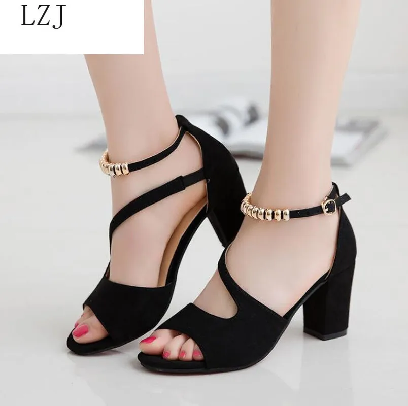 

Fashion Sexy Fish Mouth Hollow Roman Sandals Thick with Beaded High Heels Female Summer Sexy Female Sandals Zapatos De Mujer