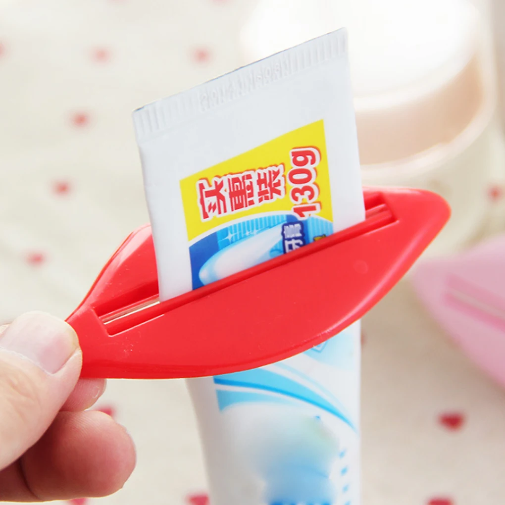 Random Color Toothpaste Dispenser Lip Shape Plastic Tooth Paste Tube Squeezer Rolling Holder for Home Bathroom | Дом и сад