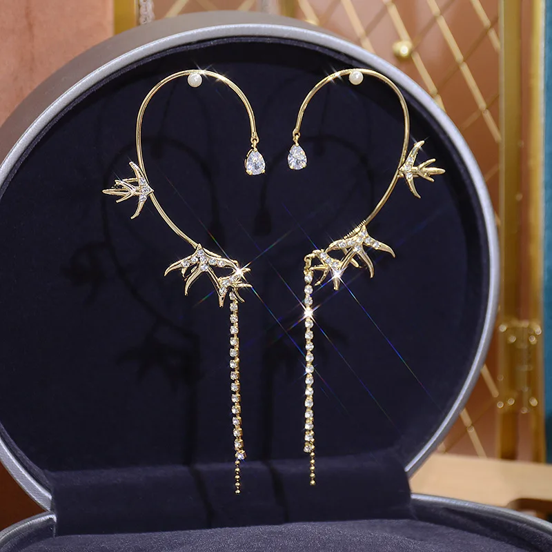 

2022 Fashion Minimalist Shine Zircon Earrings For Women Sweet Elegant Temperament Clip Earring Romantic Exquisite Jewelry Gifts