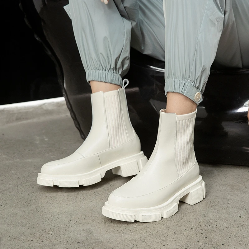 

2021 New Ankle Boots for Women Thick Bottom Round Toe Genuine Leather Boots Black White All-match Botas Feminina Platform Shoes