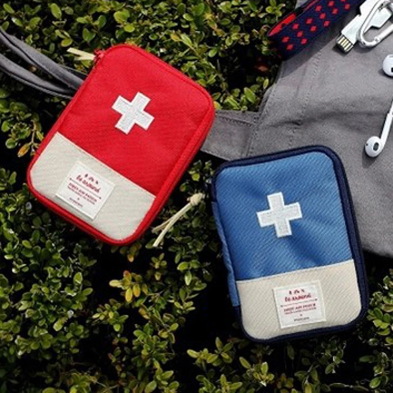 

Camping Mini Outdoor Tactical First Aid Kit Traveling Emergency Kit Pill Case Camping Survival Bag Portable Storage Bag