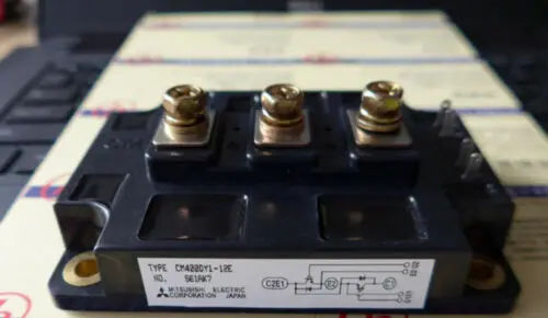 

1 шт. MITSUBISHI CM400DY1-12E CM400DY112E модуль-новый