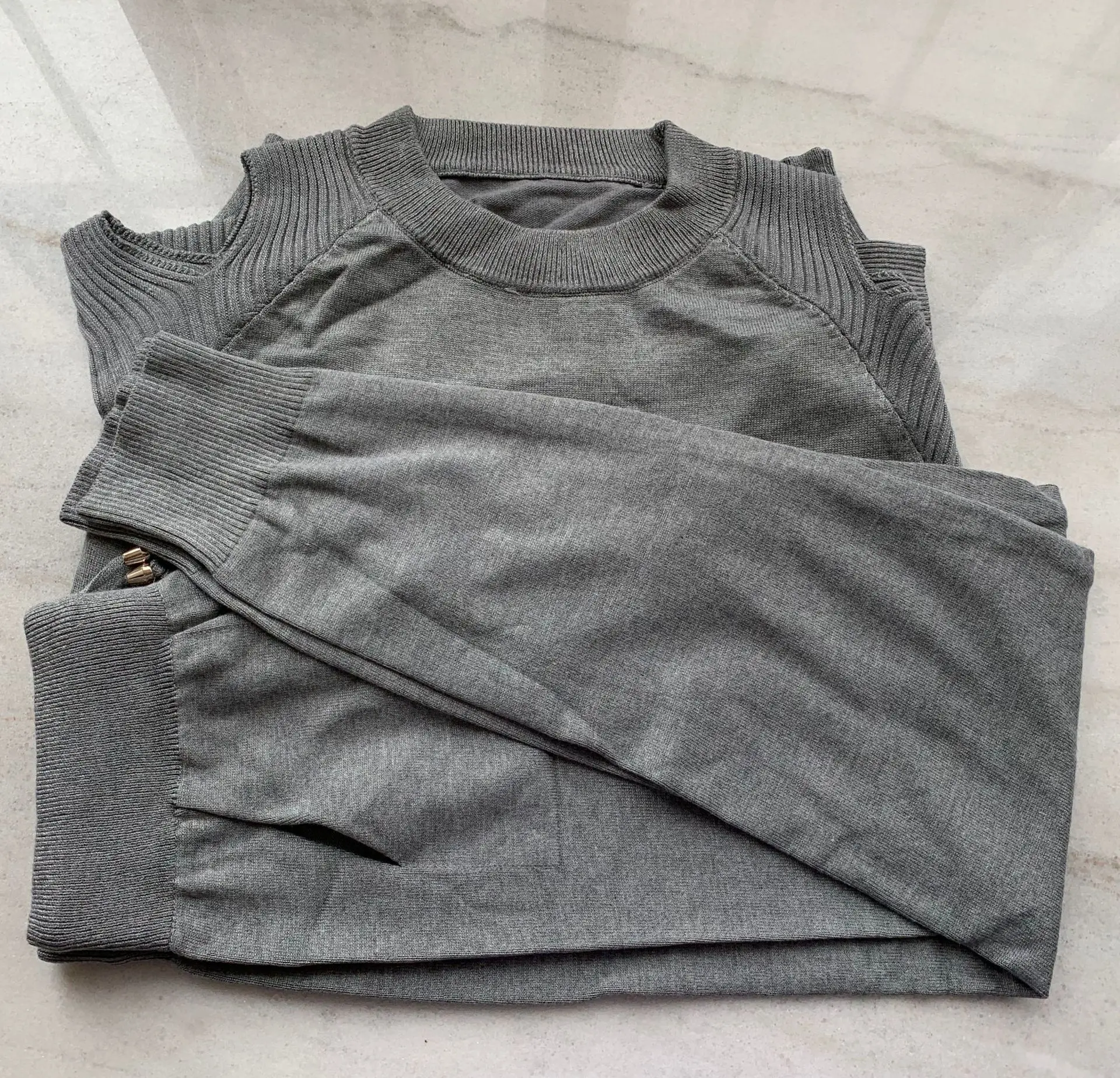 

Women's Sets
