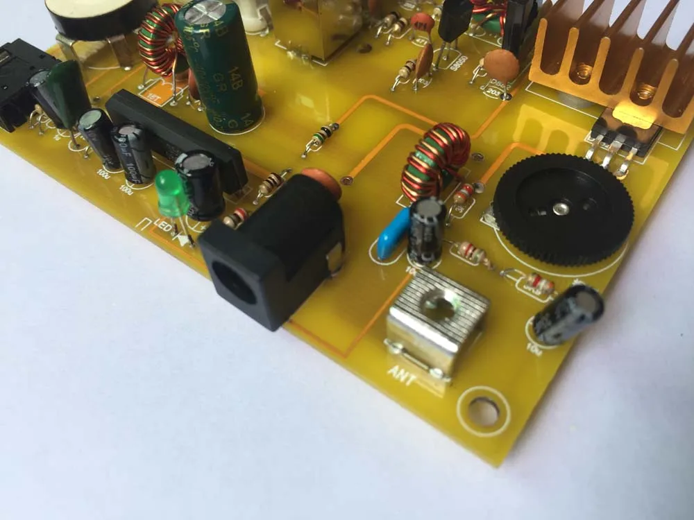 Micropower Средний волновой передатчик руды Радио Частота 600 кГц-1600 кГц | Электронные