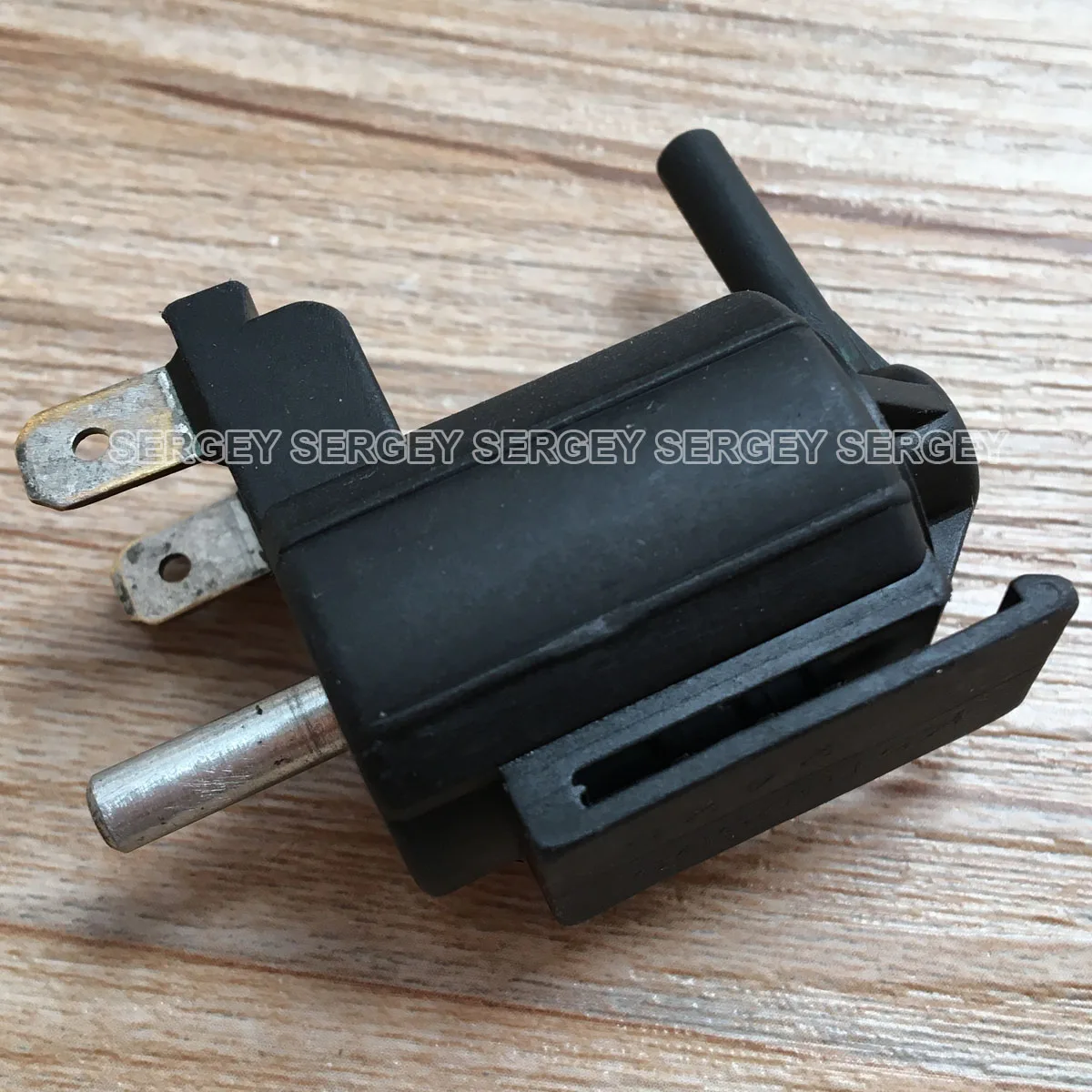 VSV EGR вакуумный переключатель продувки электромагнитный клапан K5T80596 для MITSUBISHI
