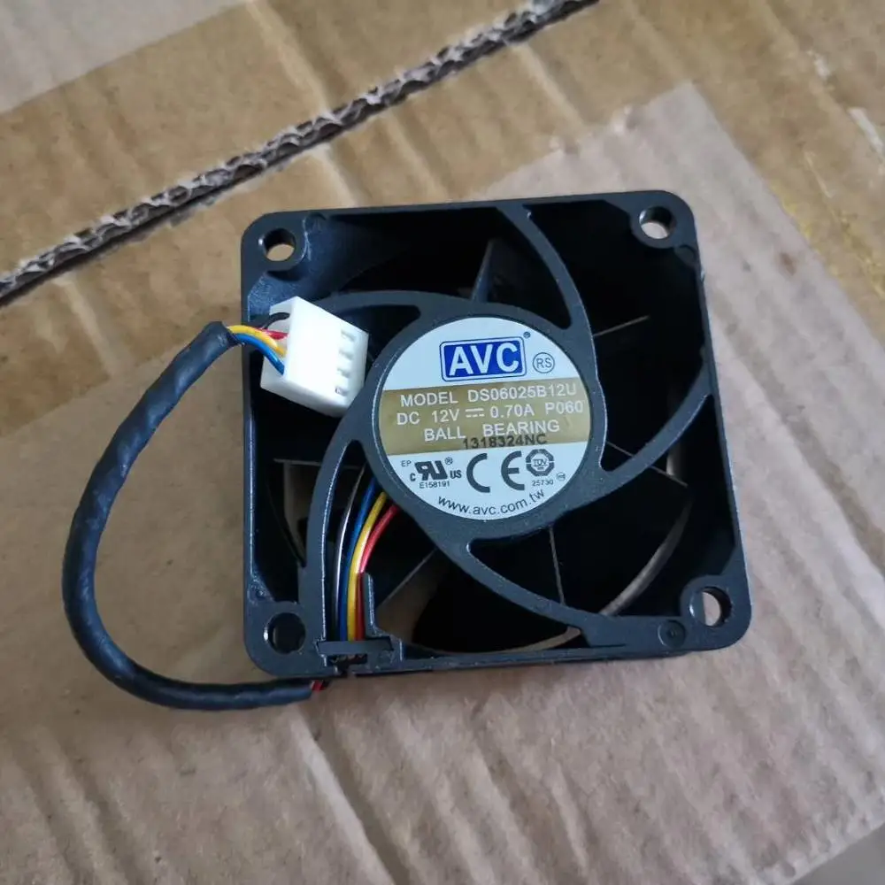 Бесплатная доставка AVC DS06025B12U 60 мм 6 см DC 12V 0.70A ШИМ сервер инвертор Вентилятор охлаждения