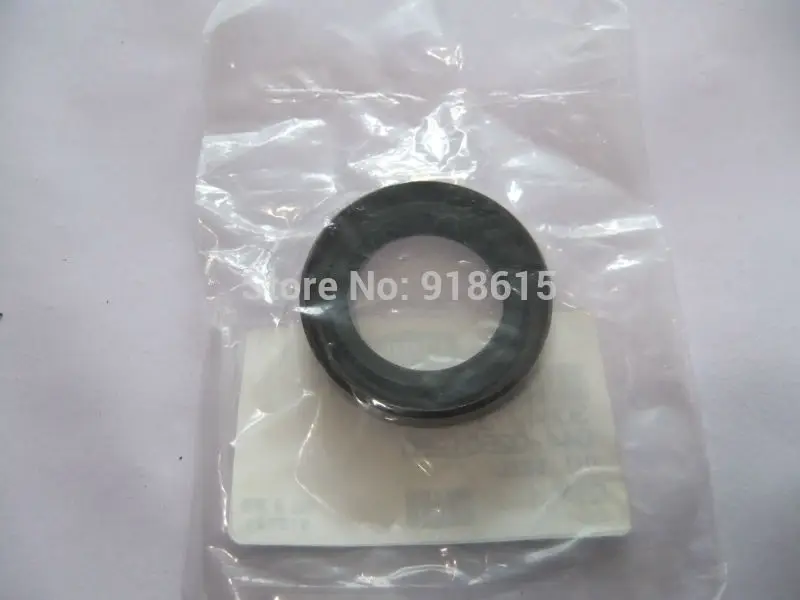 

EH12 EY15 OIL SEAL ROBIN SUBARA GASOLINE ENGINE PARTS 044-02501-50 25DX38DX7B