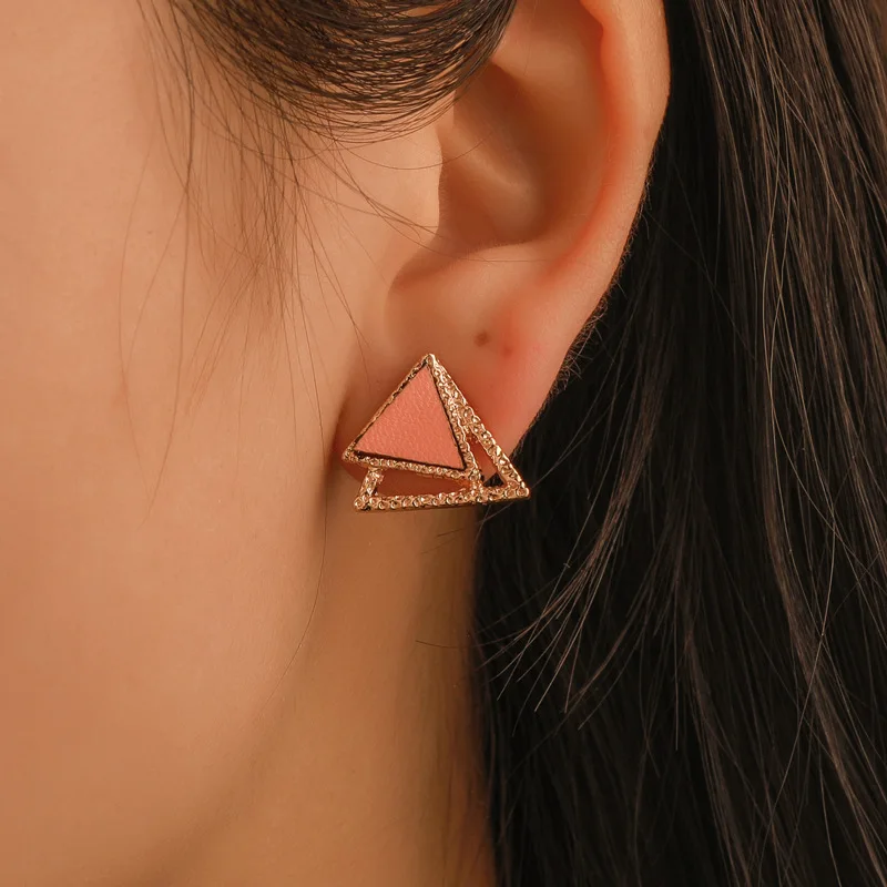 

Korean Simple And Sweet Explosion Earrings Fashion Creative Stitching Triangle Frosted Wild Earrings Ladies Jewelry