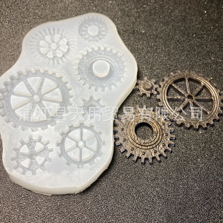 

Handmade DIY Gear Cake Decoration Silicone Mold 15-826