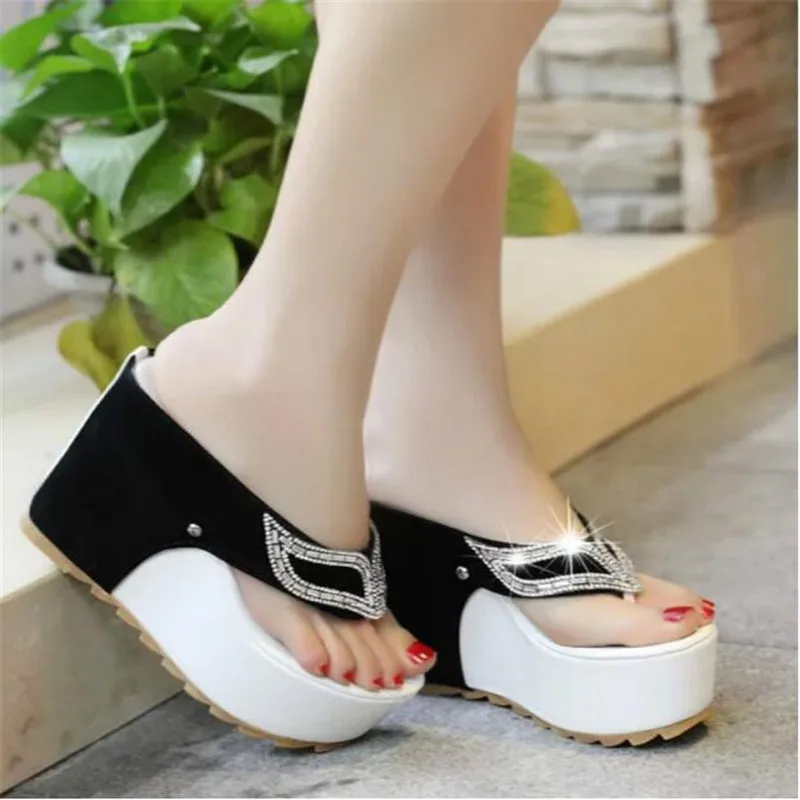 Шлепанцы летние модные шлепанцы Женские на скользящей платформе с простым