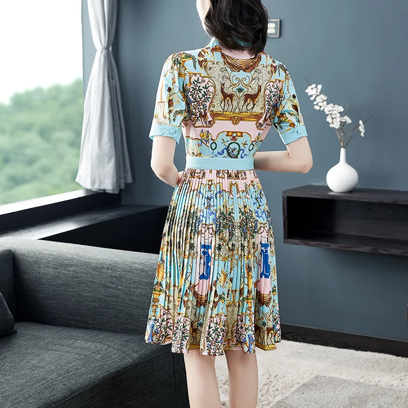 

New 2021 summer lapel short-sleeved waist shows off a thin pleated fashion print dresses women