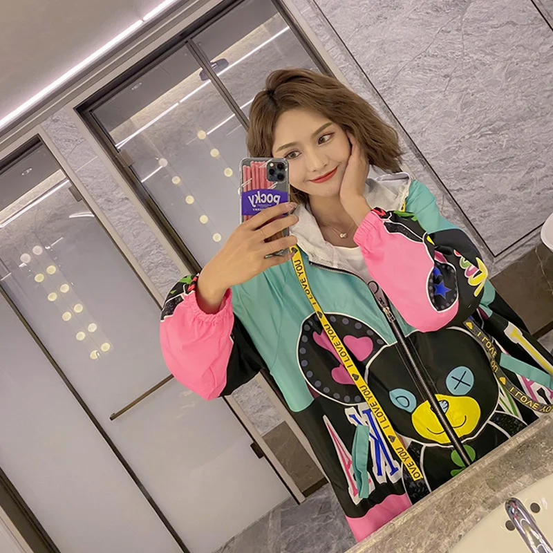 Женские тонкие пальто с капюшоном модные шикарные куртки мультяшным принтом