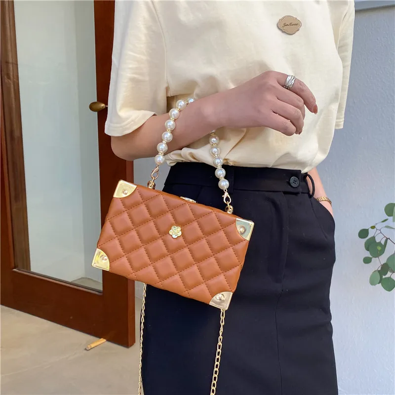 

Luxury Handbags Women Pearl Chain Flower Design Crossbody Bags Sweet Cute Small Squre Bag Ladies Diamond Lattice Shoulder Bag