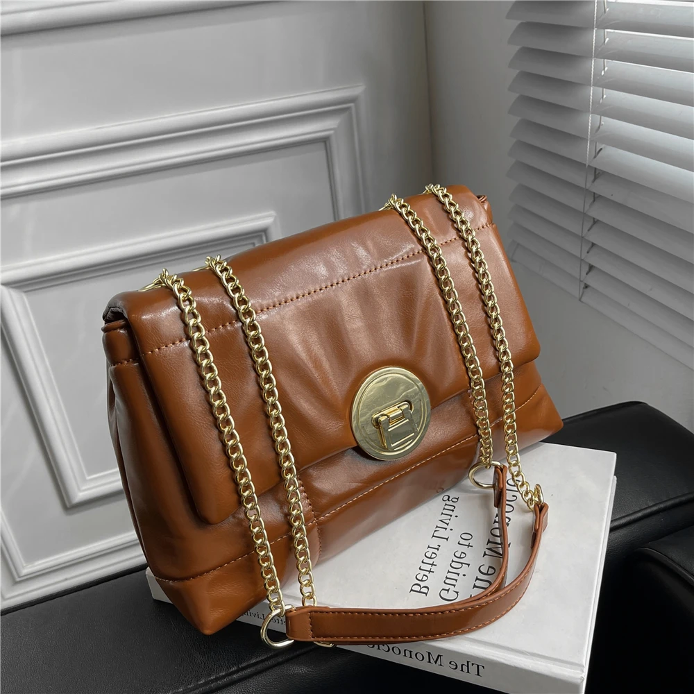 

Hot Sale Quilted Soft PU Leather Chain Shoulder Crossbody Bags For Women Luxury Brand Embroidery Thread Ladies Work Clutch 2022