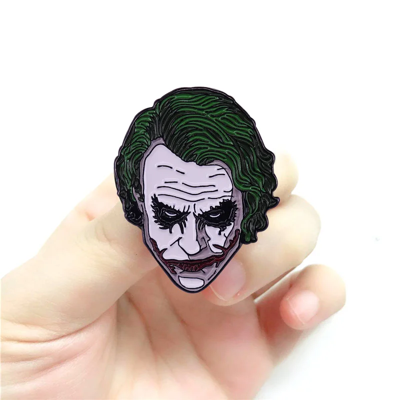 Эмалированная брошь в стиле Хэллоуин Dark Knight 2008 Heath Ledger Jokerr | Украшения и