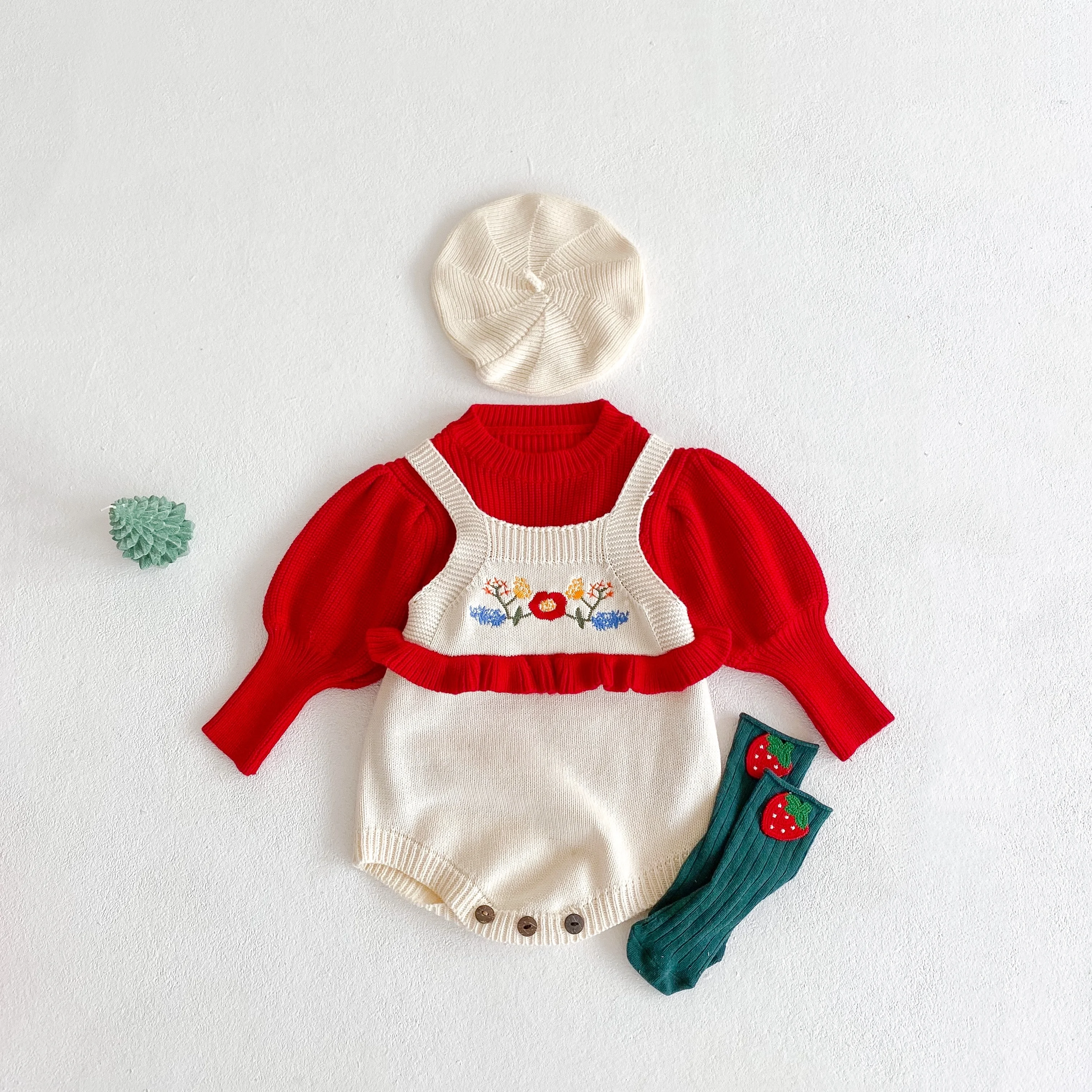 

Wholesale high quality baby clothing sets 100% cotton Baby girl red knitted Top + romper two-piece suit for new year 2022