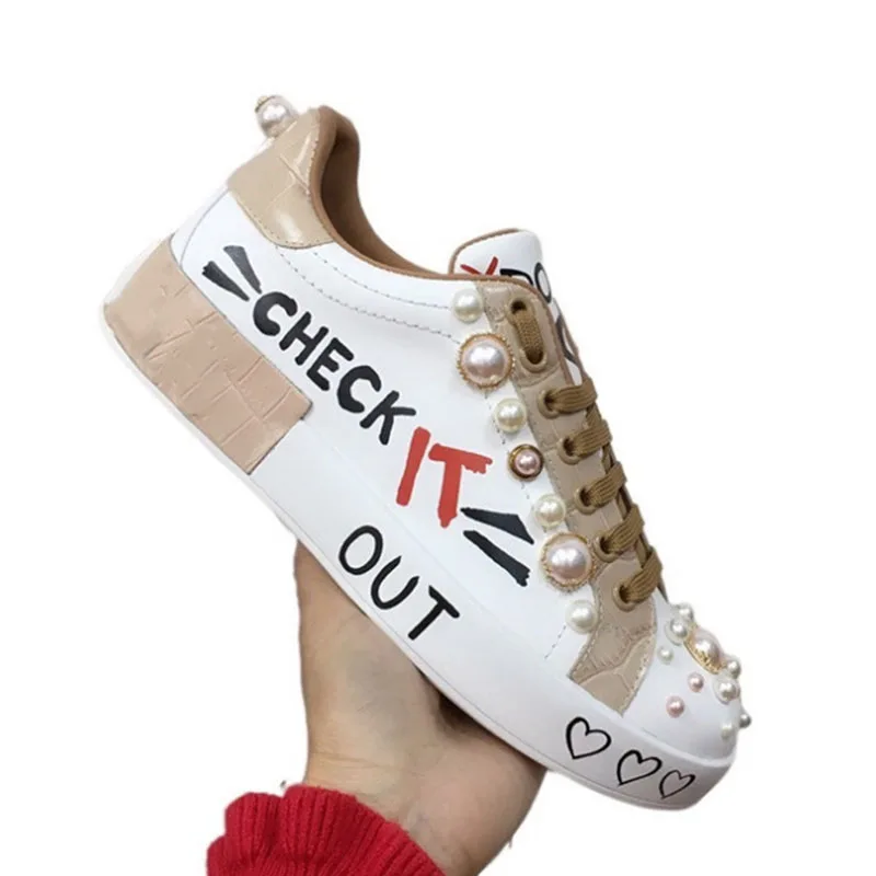 

New 2021 high quality European and American women's shoes spring white shoes leather painted graffiti leisure sports women's