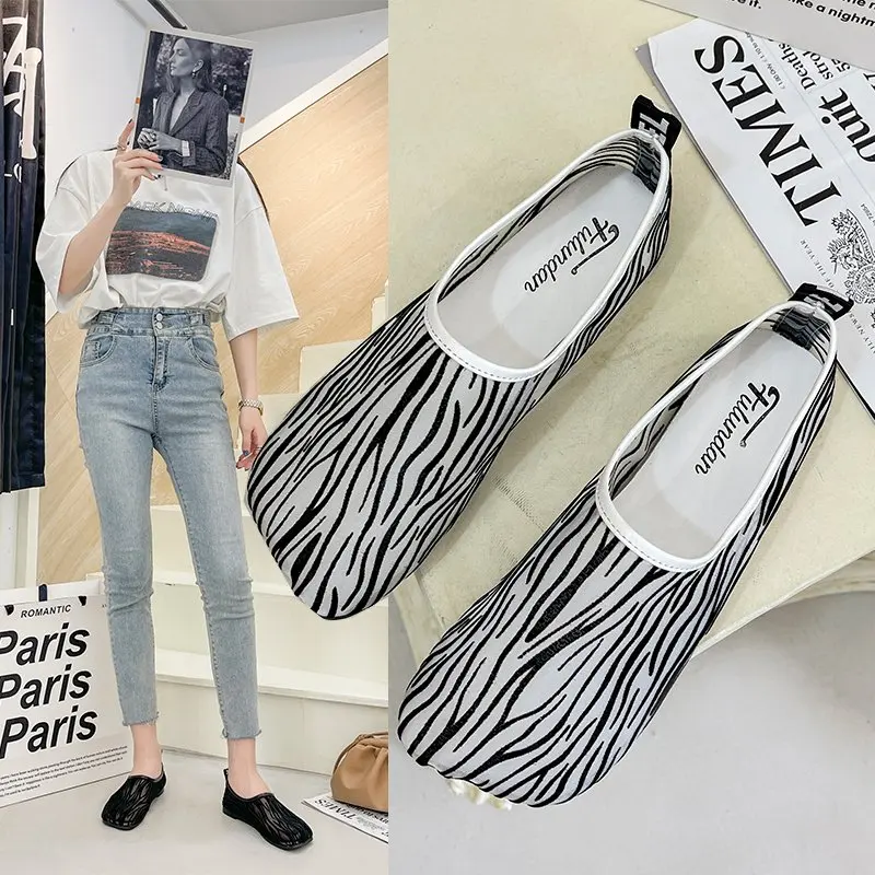 Туфли женские кожаные на плоской подошве удобные мягкие лоферы без застежки