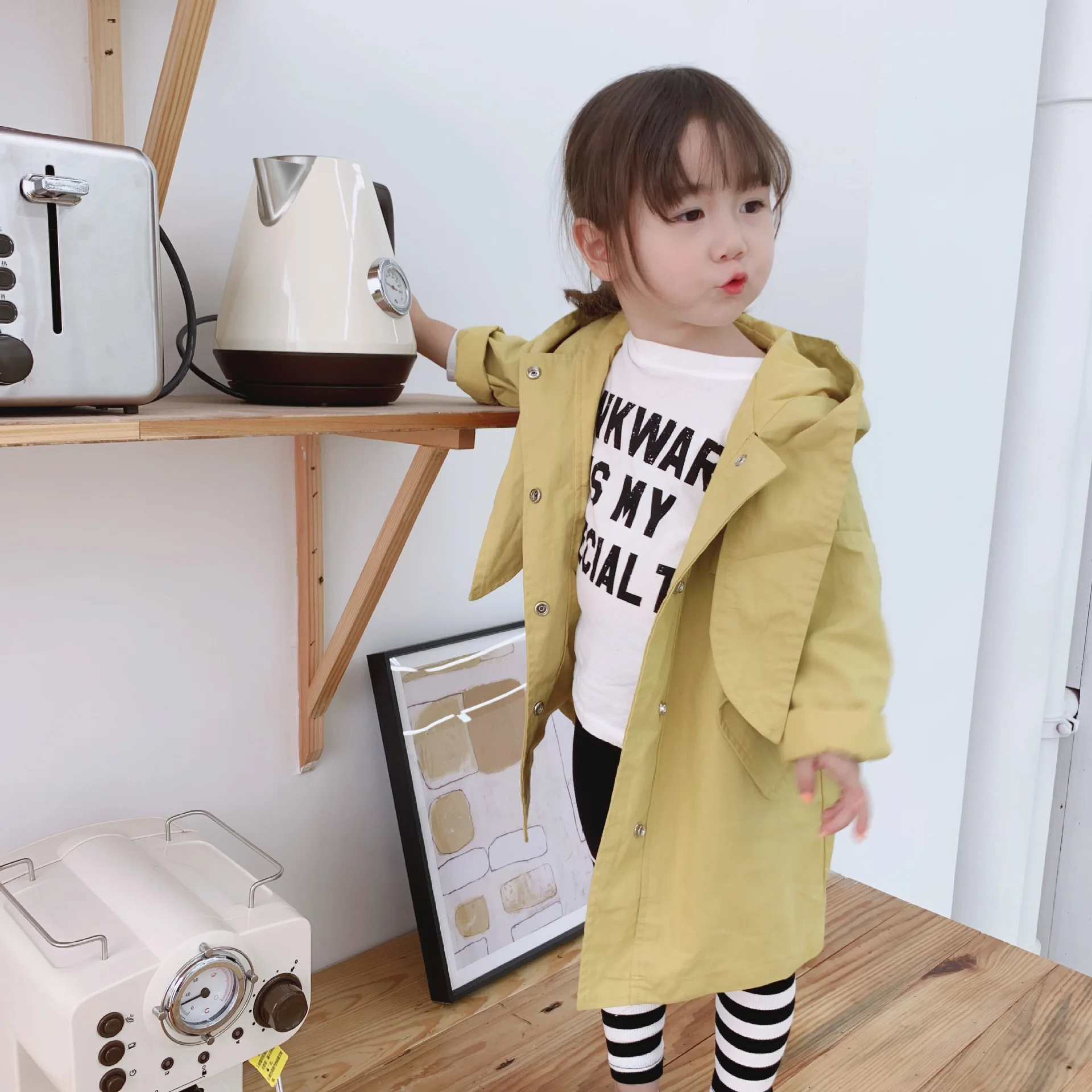 Модные однотонные тренчи с капюшоном в Корейском стиле для девочек 1 6 лет Детские