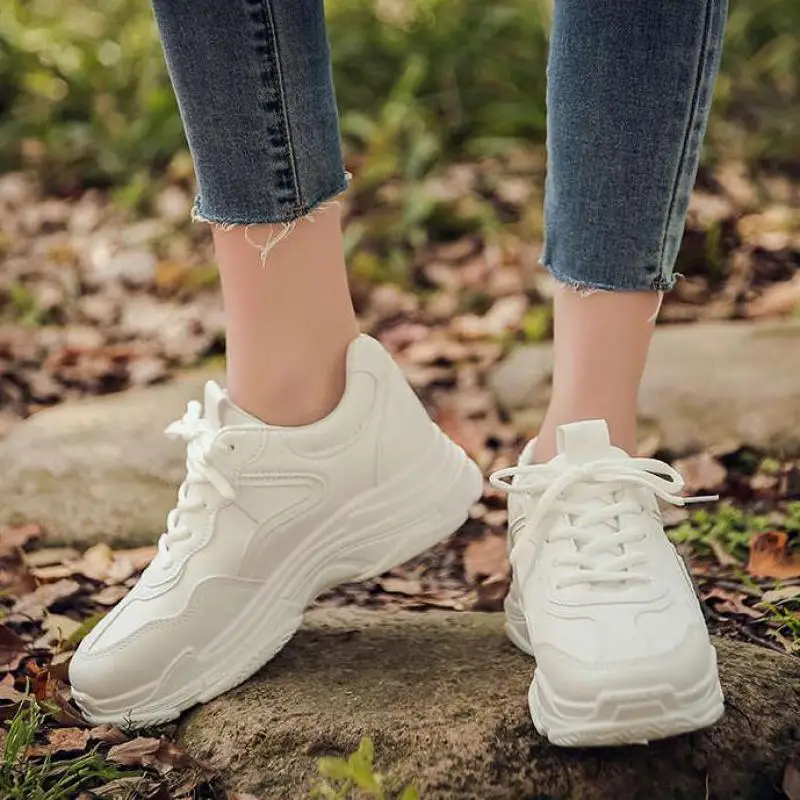 Женская обувь сезон осень белые туфли женские кроссовки коллекция 2019 года