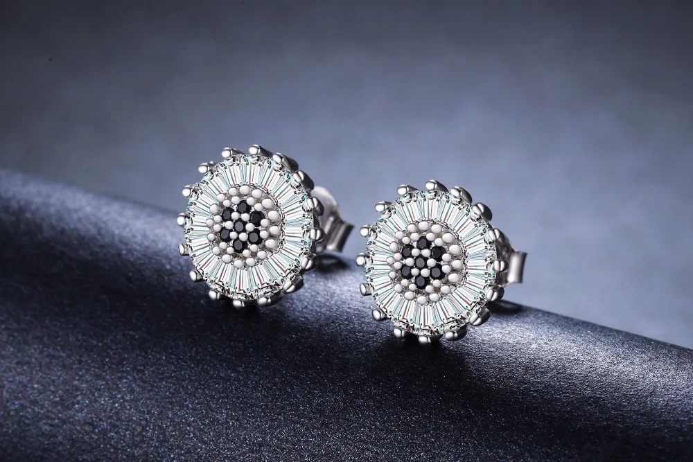 

Creative Ladder Party Zircon Earring Luxury Super Shiny Model Earrings