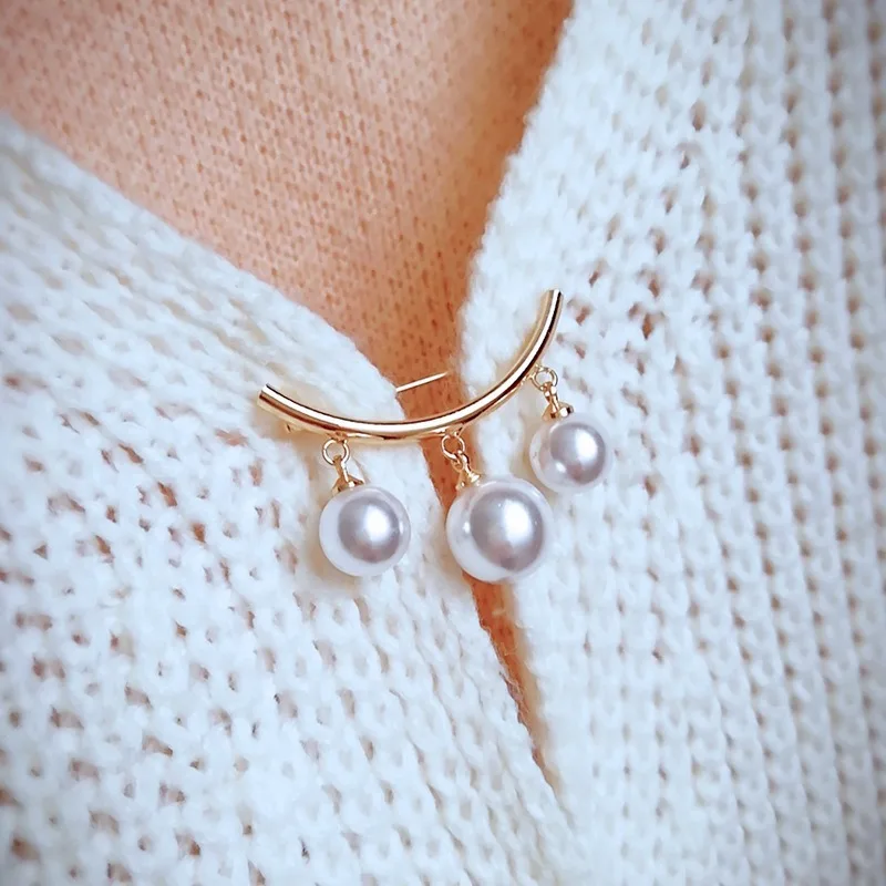 

3 pearl anti light Brooch new creative fashion pin