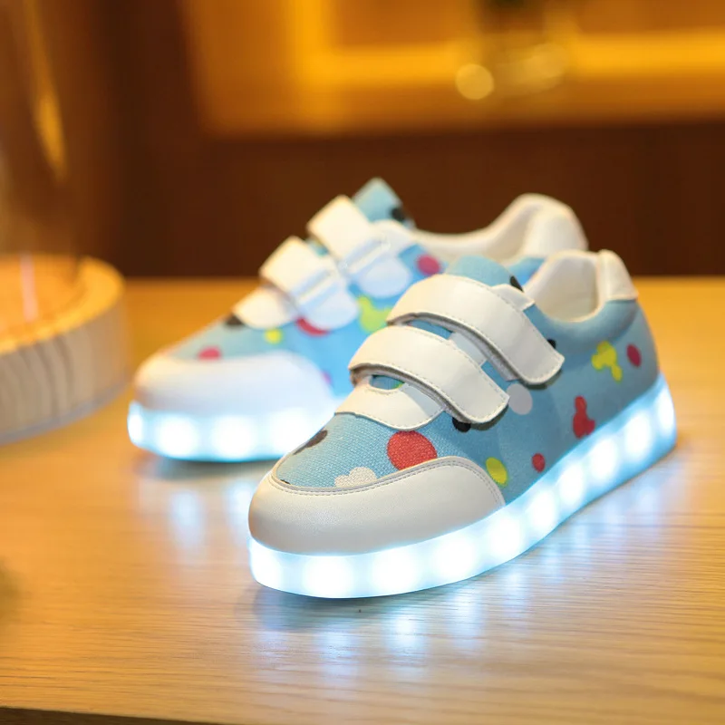 

Kids Sport Shoes Spring Luminous Fashion Breathable Child Boys Net Shoes Girls Anti-slippery Sneakers With Light Running Shoes